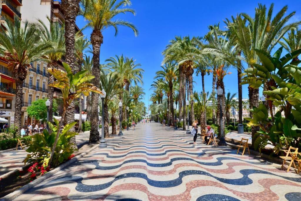 Penthouse In Old City Center By Nras Apartman Alicante Kültér fotó